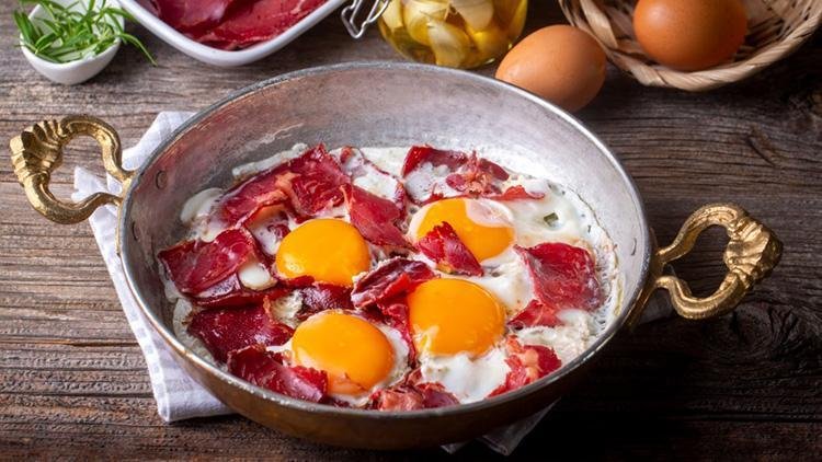 Pastirma Eggs